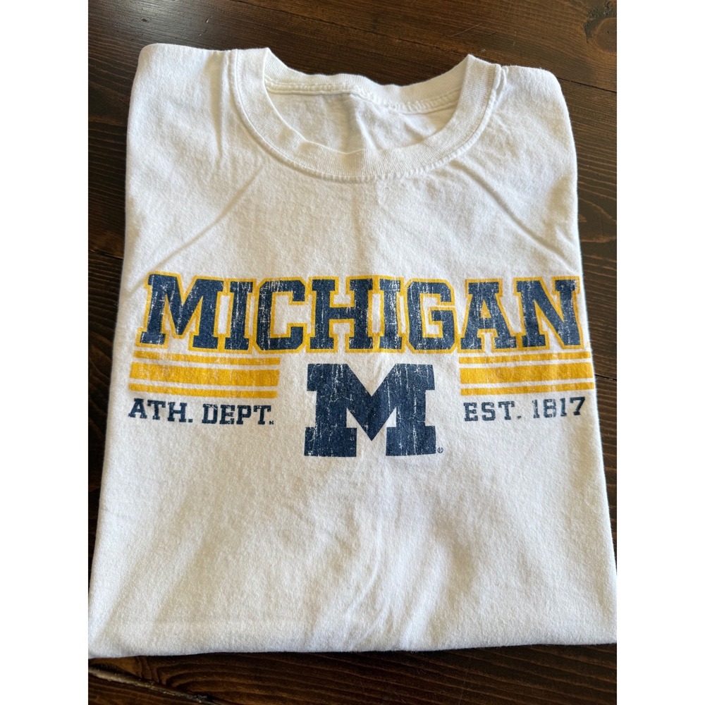 University of Michigan Wolverines Ath Dept White T-Shirt Mens XL Distressed Logo